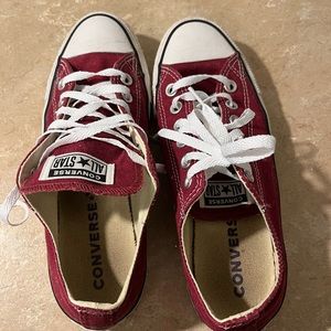 Converse all stars maroon 8/6